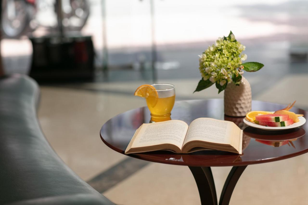 Babylon Grand Hotel & Spa Hanoi Buitenkant foto